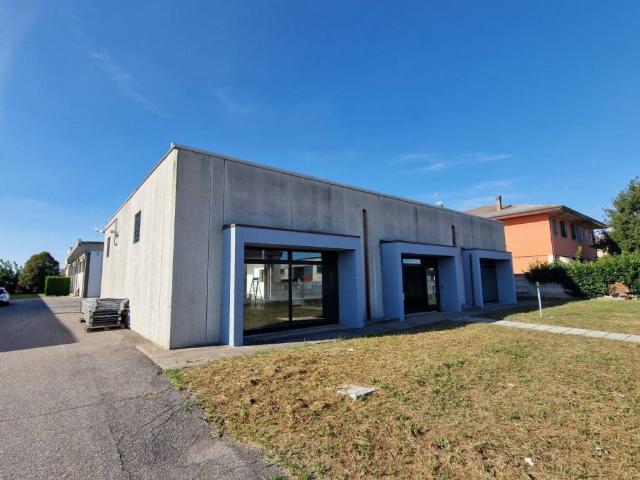 Locale Commerciale in vendita a Borgo Veneto, Santa Margherita D'adige