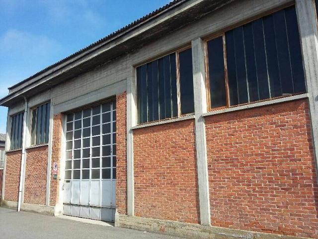 Locale Commerciale in vendita a Piemonte, Novara