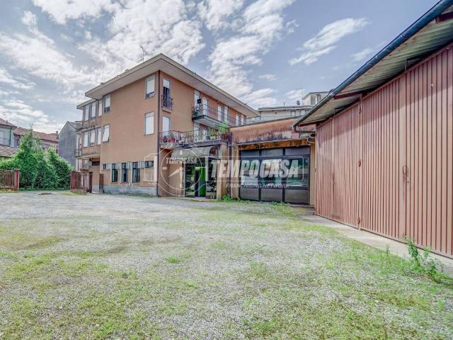 Locale Commerciale in vendita a Piemonte, Novara