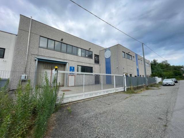 Locale Commerciale in vendita a Piemonte, Novara