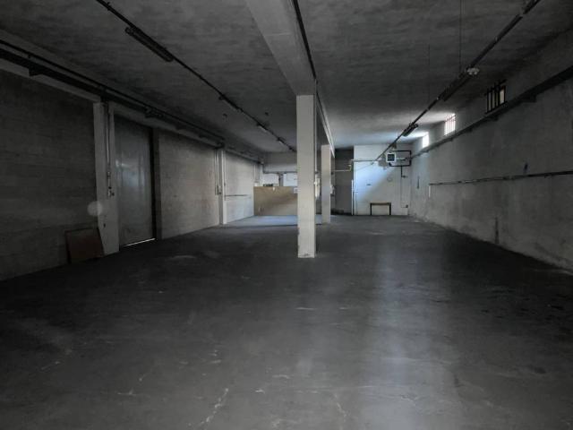Locale Commerciale in vendita a Cellio con Breia, Piemonte