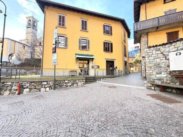 Locale Commerciale in vendita a Comunità montana della valle Camonica, Borno