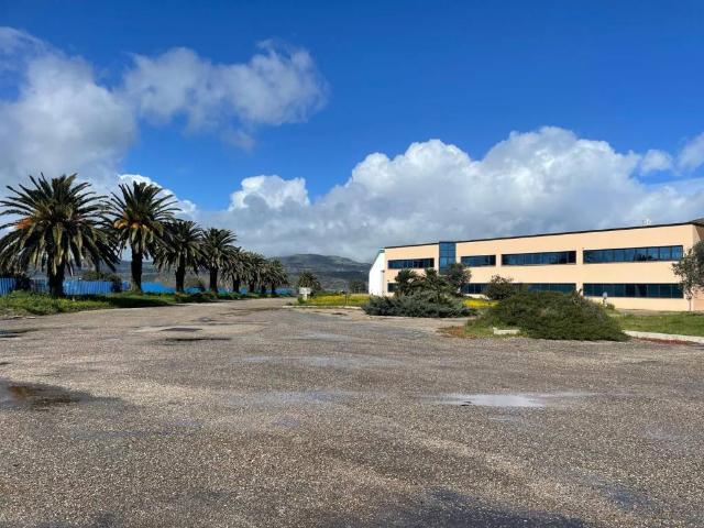 Locale Commerciale in vendita a Borore, Sardigna/Sardegna