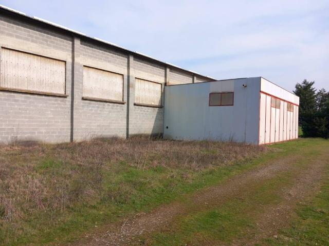 Locale Commerciale in vendita a Piemonte, Alessandria