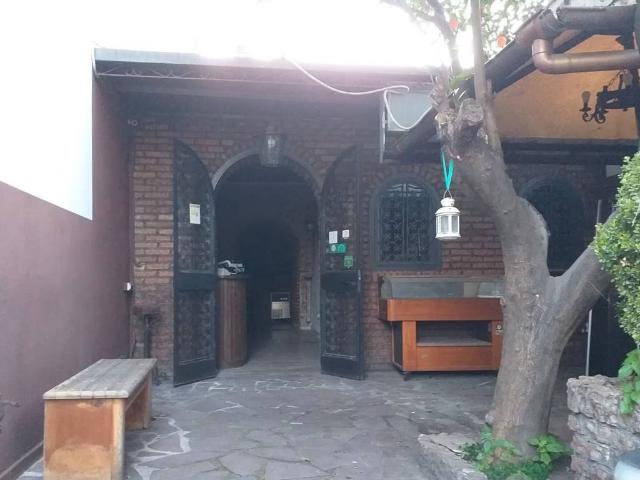 Locale Commerciale in vendita a Boscotrecase, Campania