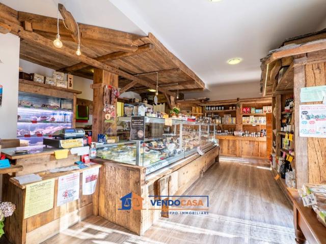 Locale Commerciale in vendita a Piemonte, Cuneo