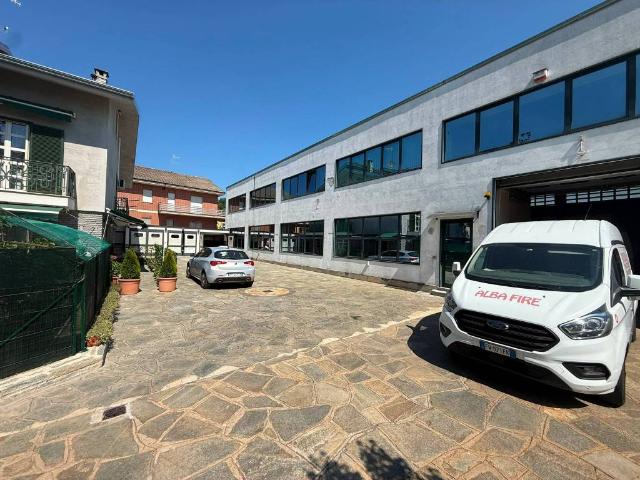 Locale Commerciale in vendita a Piemonte, Cuneo