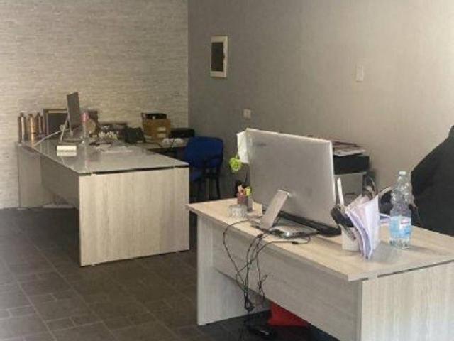 Locale Commerciale in vendita a Bracciano Due, Roma Capitale