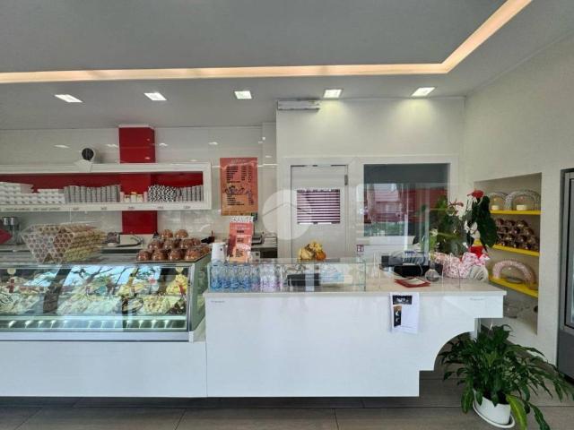 Locale Commerciale in vendita a Piemonte, Torino