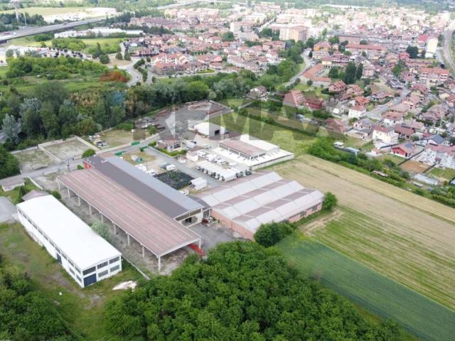 Locale Commerciale in vendita a Piemonte, Torino