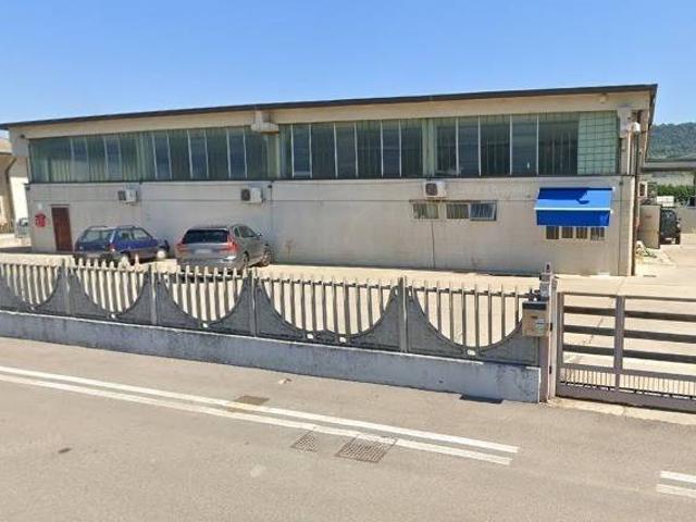 Locale Commerciale in vendita a Brendola, Veneto