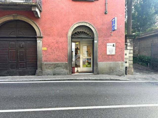 Locale Commerciale in vendita a Comunità montana della valle Camonica, Breno
