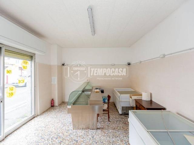 Locale Commerciale in vendita a Zona Ovest, Brescia