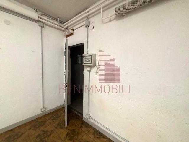 Locale Commerciale in vendita a Zona Ovest, Brescia