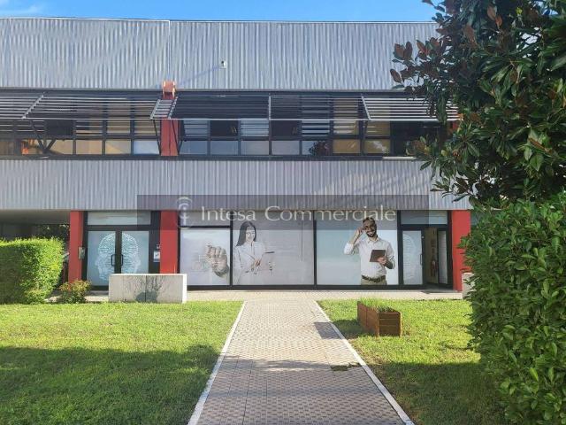 Locale Commerciale in vendita a Zona Centro, Brescia