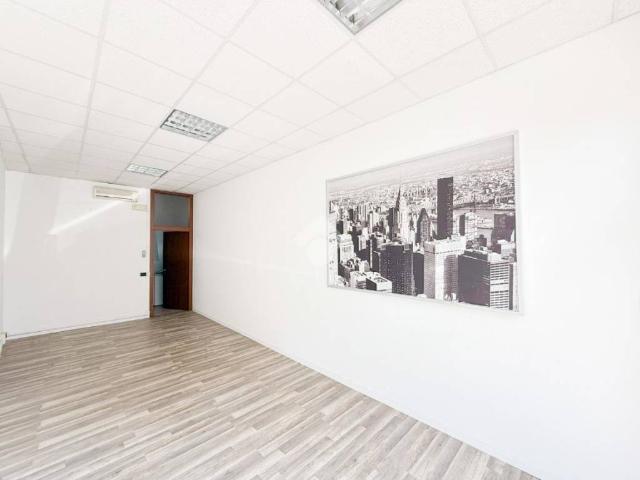 Locale Commerciale in vendita a Zona Centro, Brescia