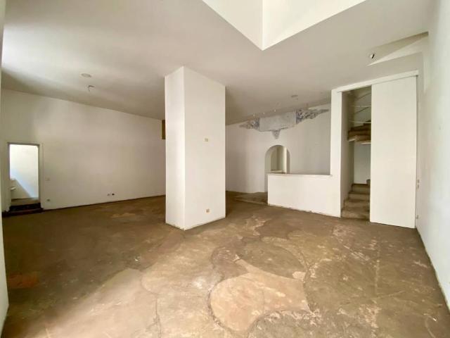 Villa Indipendente in vendita a Zona Centro, Brescia