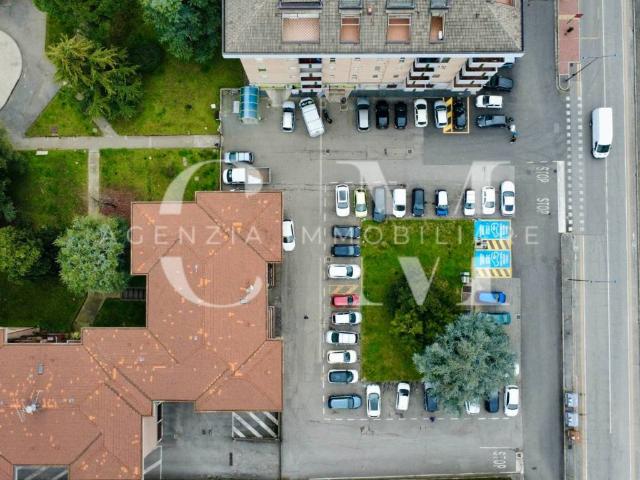 Locale Commerciale in vendita a Zona Ovest, Brescia