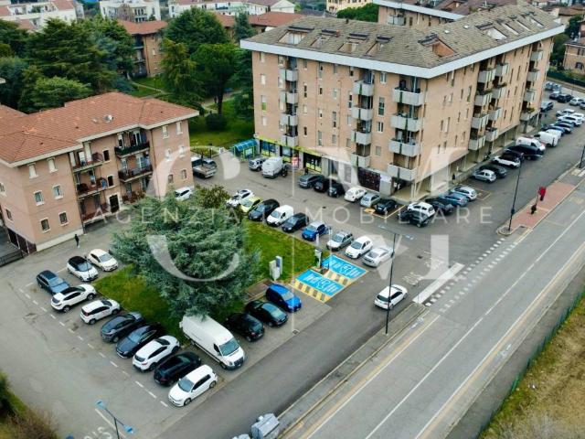 Locale Commerciale in vendita a Zona Ovest, Brescia