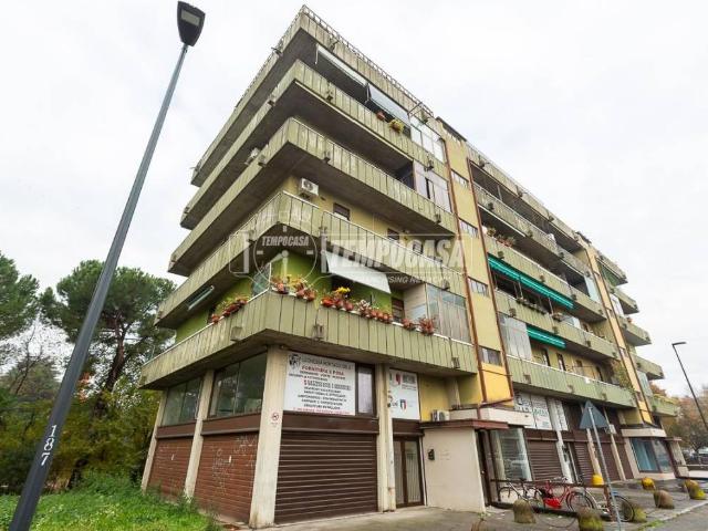 Locale Commerciale in vendita a Zona Ovest, Brescia