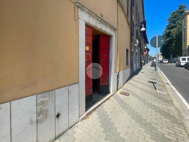 Locale Commerciale in vendita a Zona Est, Brescia