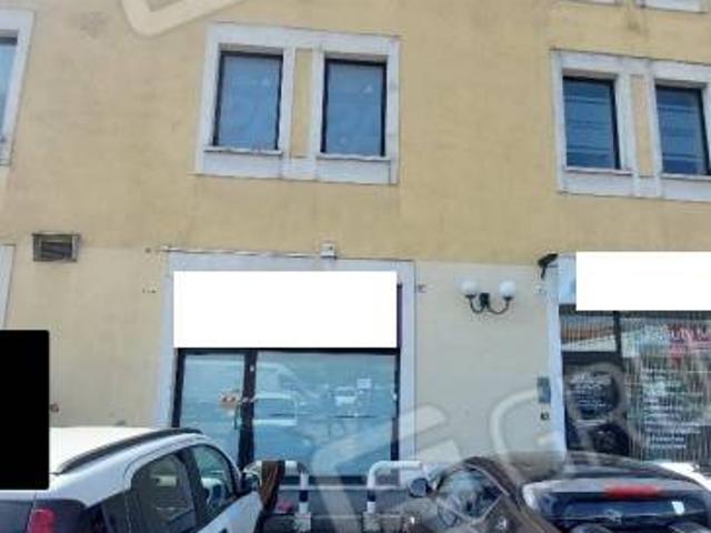 Locale Commerciale in vendita a Zona Nord, Brescia