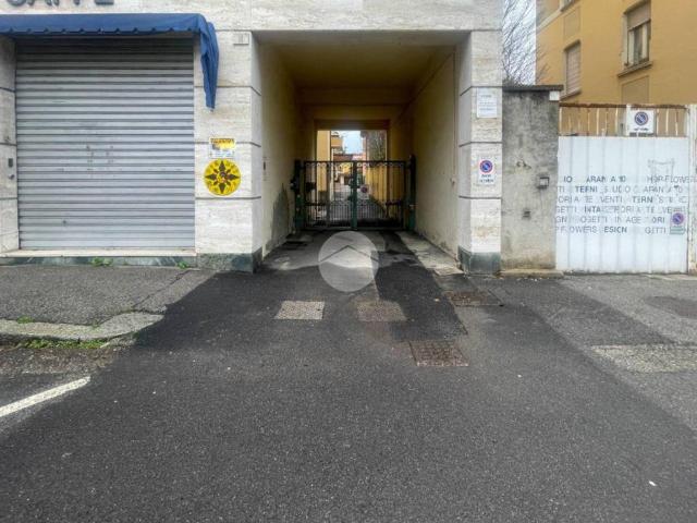 Locale Commerciale in vendita a Zona Centro, Brescia