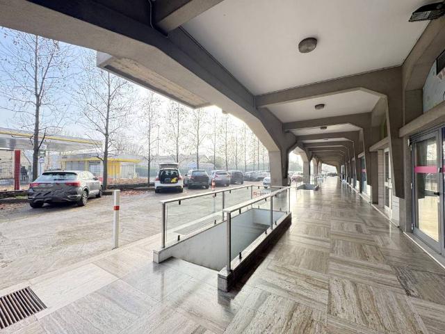 Locale Commerciale in vendita a Zona Sud, Brescia