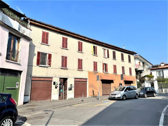 Locale Commerciale in vendita a Zona Ovest, Brescia