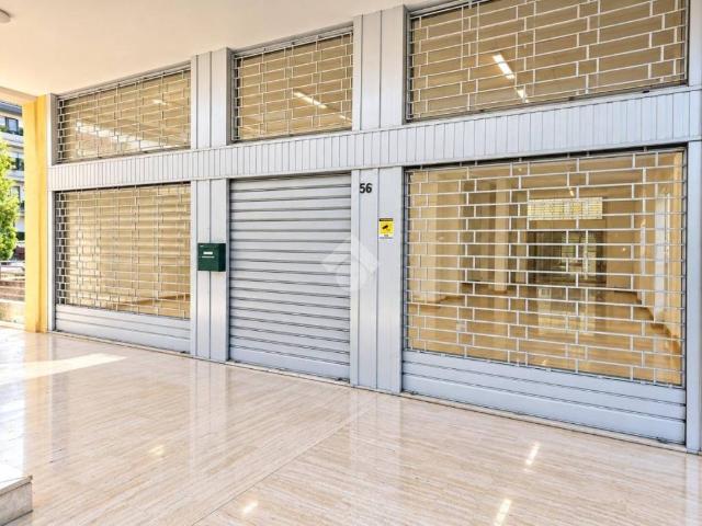Locale Commerciale in vendita a Zona Nord, Brescia
