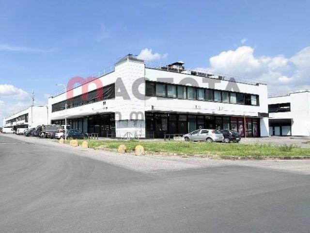 Locale Commerciale in vendita a Zona Sud, Brescia