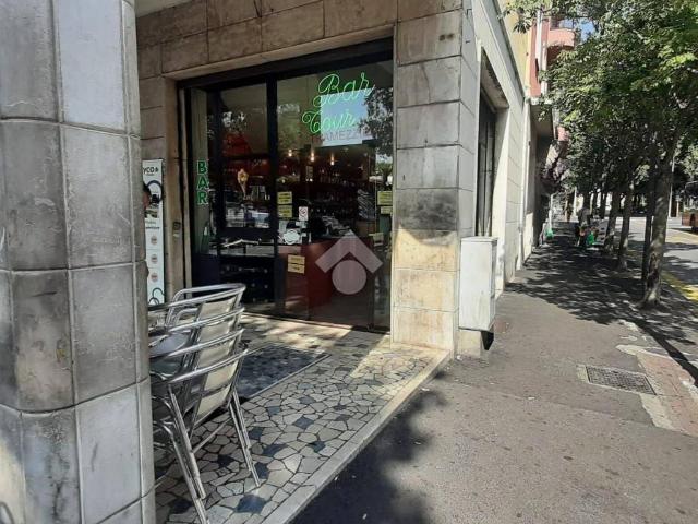 Locale Commerciale in vendita a Centro Storico Sud, Brescia