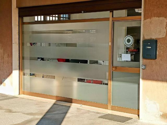 Locale Commerciale in vendita a Zona Nord, Brescia