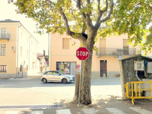 Locale Commerciale in vendita a Cappella Moreri, Bricherasio