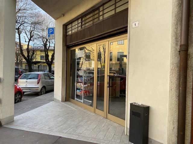 Locale Commerciale in vendita a Brignano Gera D'adda, Lombardia