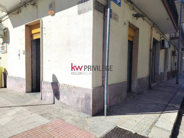 Locale Commerciale in vendita a Commenda, Puglia