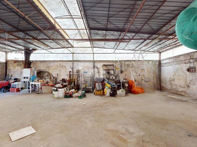 Locale Commerciale in vendita a Commenda, Puglia