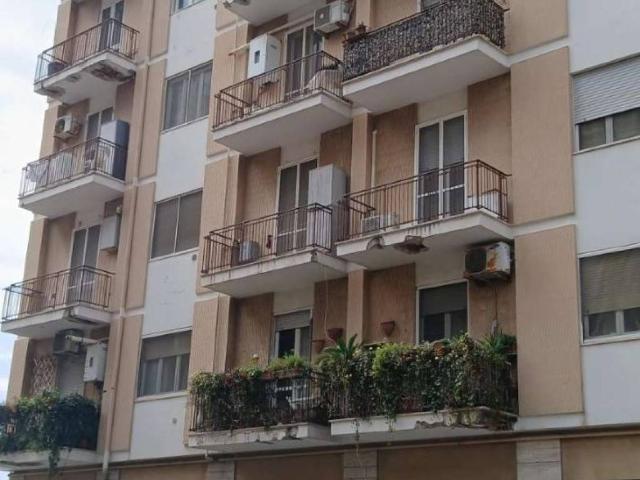 Locale Commerciale in vendita a Commenda, Puglia