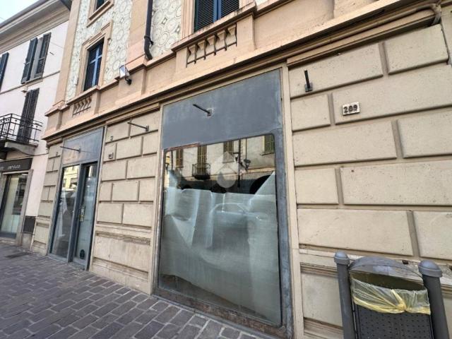 Locale Commerciale in vendita a Broni, Lombardia