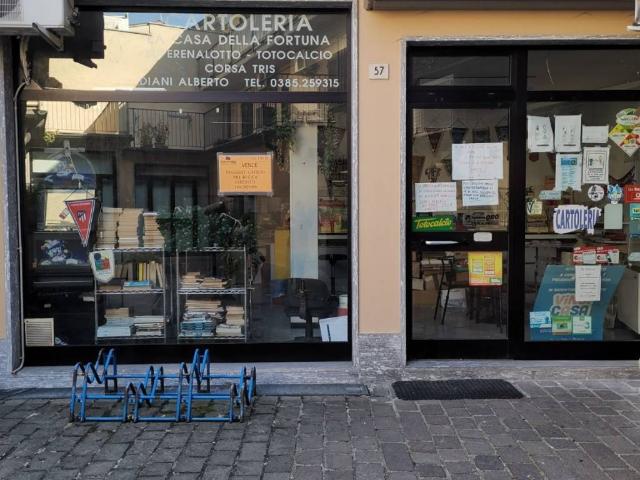 Locale Commerciale in vendita a Broni, Lombardia
