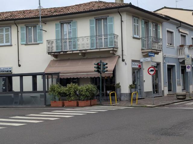 Locale Commerciale in vendita a Broni, Lombardia