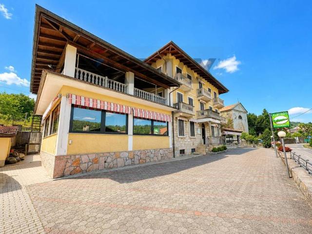 Locale Commerciale in vendita a Brovello-Carpugnino, Piemonte