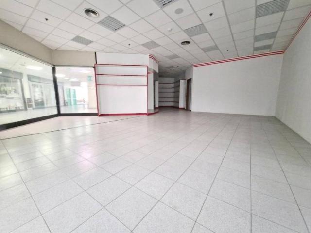 Locale Commerciale in vendita a Moncucco, Brugherio