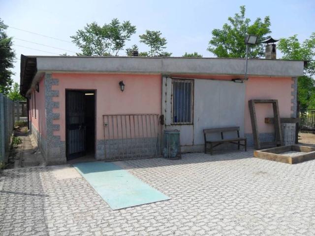 Locale Commerciale in vendita a San Cristoforo, Brugherio