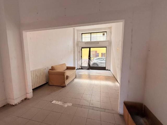 Locale Commerciale in vendita a Brugherio, Lombardia