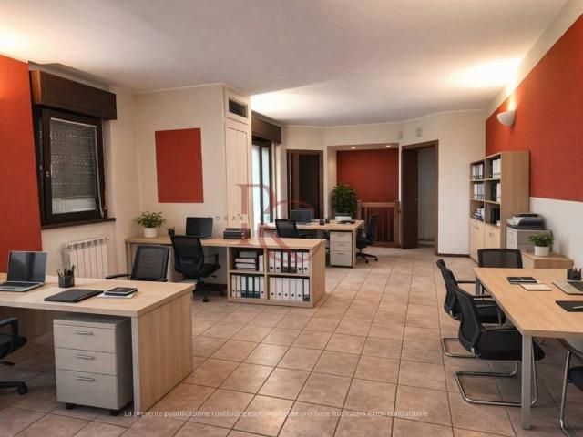 Locale Commerciale in vendita a Brugherio, Lombardia