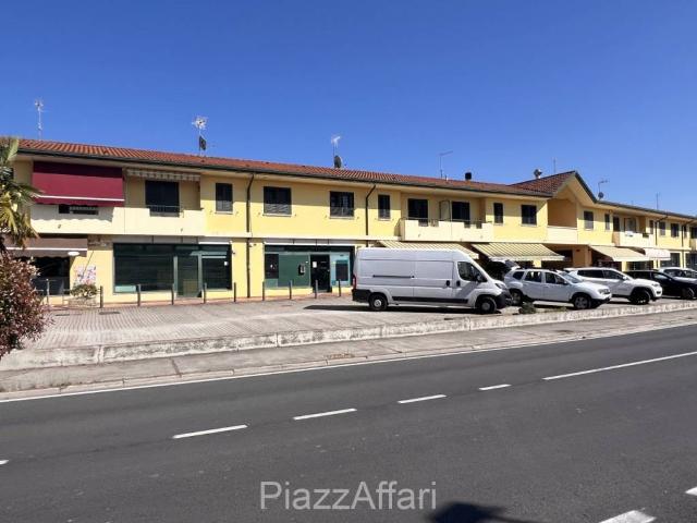 Locale Commerciale in vendita a Brugine, Veneto