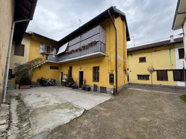 Locale Commerciale in vendita a Unione dei Comuni I Fontanili, Bubbiano