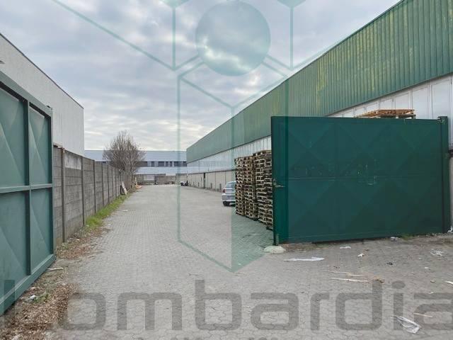 Locale Commerciale in vendita a Rovido, Buccinasco