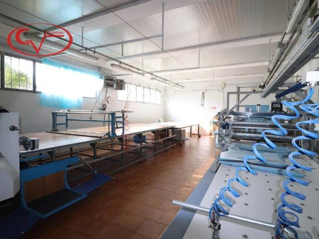 Locale Commerciale in vendita a Bucine, Toscana